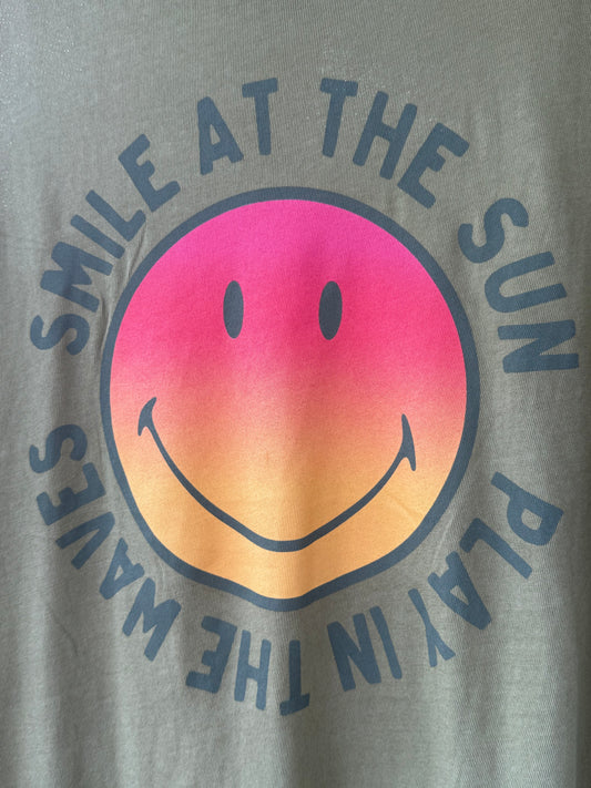 Billabong Smiley “Smile at the Sun, Play in the Waves” Organic Cotton Graphic Tee – Sz S