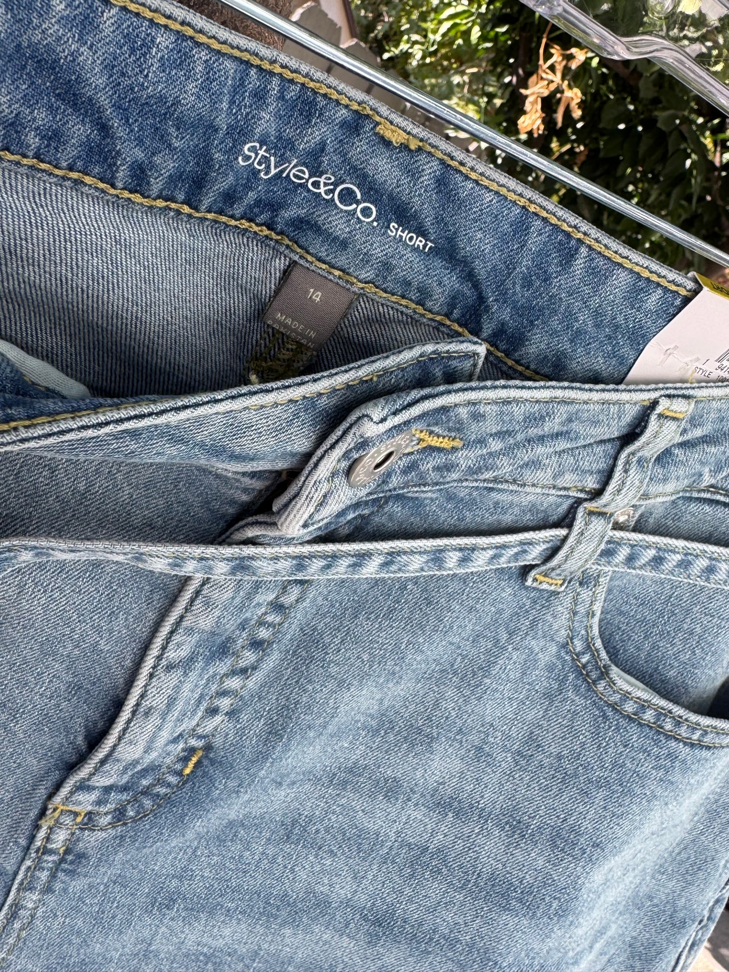 NEW Style & Co High Rise Belted Denim Shorts Women’s Sz 14