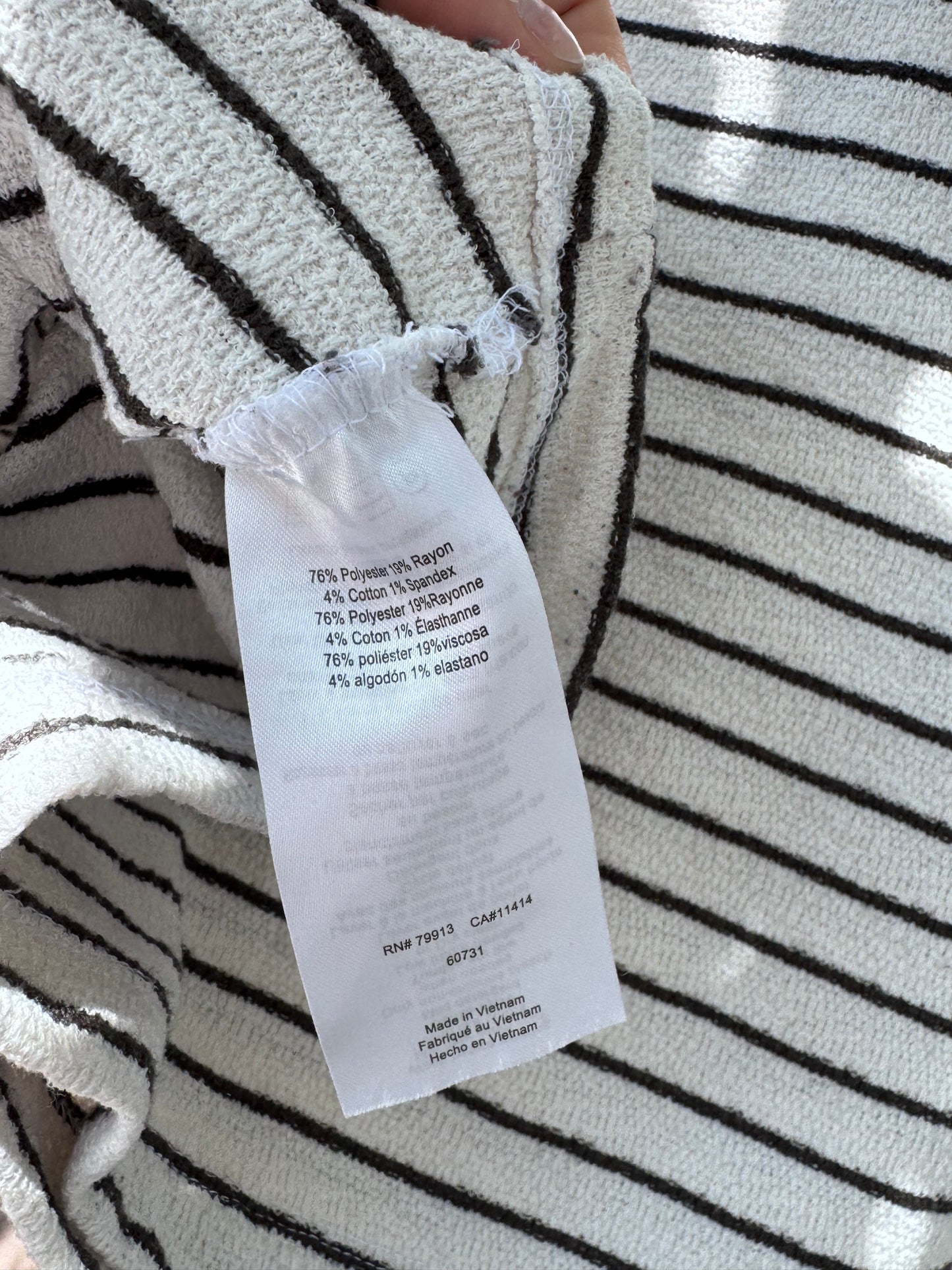 A Pea in the Pod Striped Tie-Front Short Sleeve Maternity Top – Size S