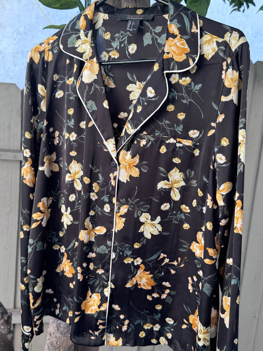 Forever 21 Contemporary Floral Silky-Style Top Sz L