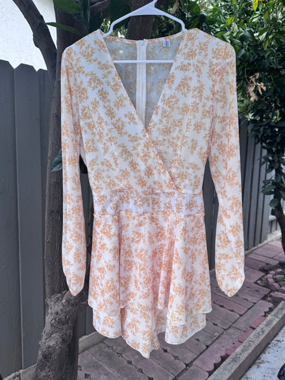 Chic by Fashion Collection White & Mustard Floral Long Sleeve Romper – Size M