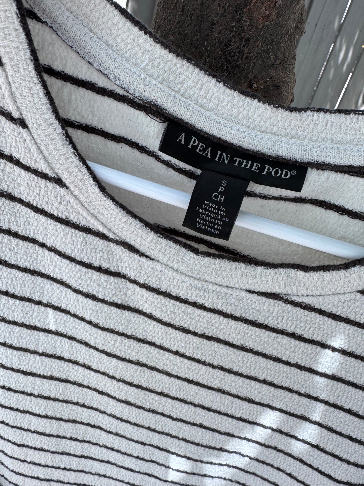 A Pea in the Pod Striped Tie-Front Short Sleeve Maternity Top – Size S