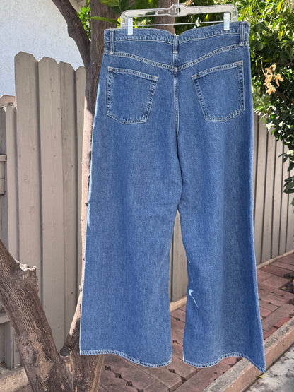 NEW GAP Baggy Mid Rise Distressed Wide Leg Jeans Women’s Sz 31