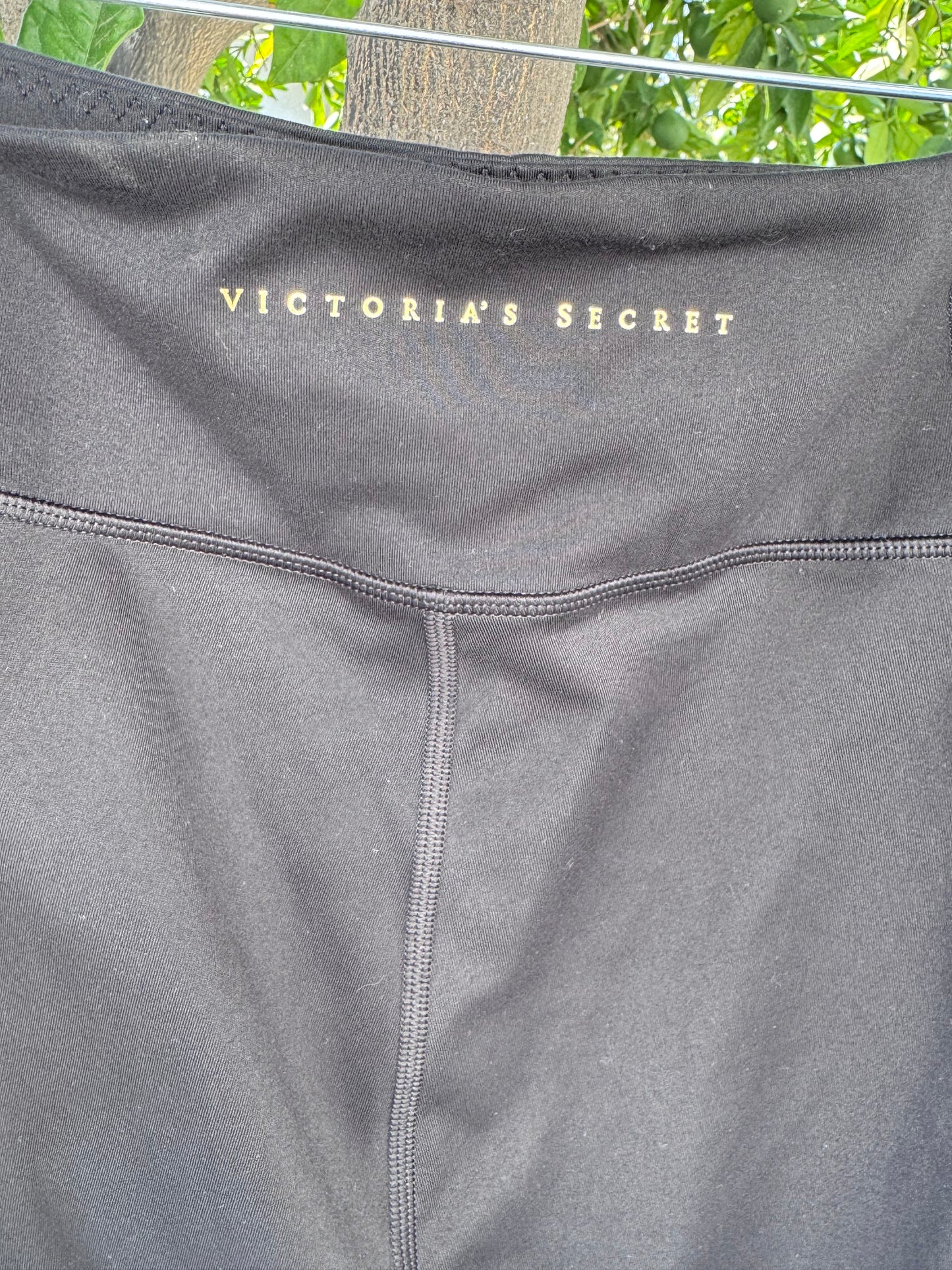 Victoria’s Secret Black High-Waist Leggings with Side Pockets Sz 16