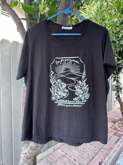 Hanes Originals Black Graphic Tee “Cultivate Your Soul” Sz XL
