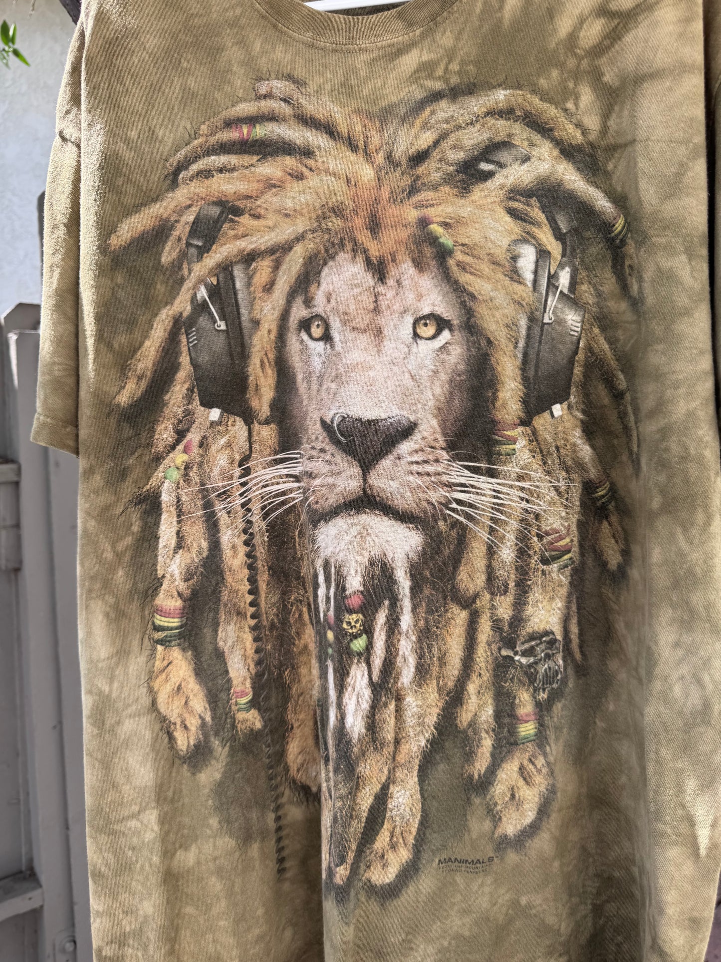 Vtg Rainforest Cafe MANIMALS Lion Headphones Tie-Dye Tee Sz XL