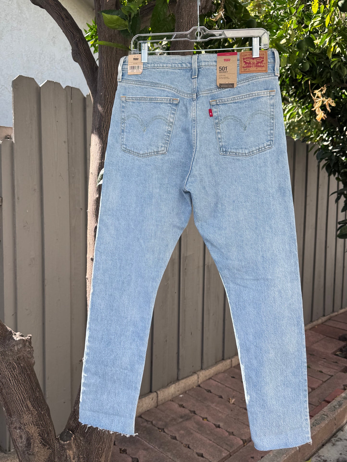 NEW Levi’s 501 Skinny High Rise Light Wash Jeans Women’s Sz 30x30