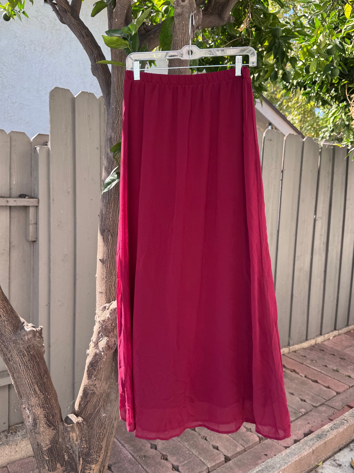 XXI (Forever 21) Burgundy Chiffon Maxi Skirt – Size M