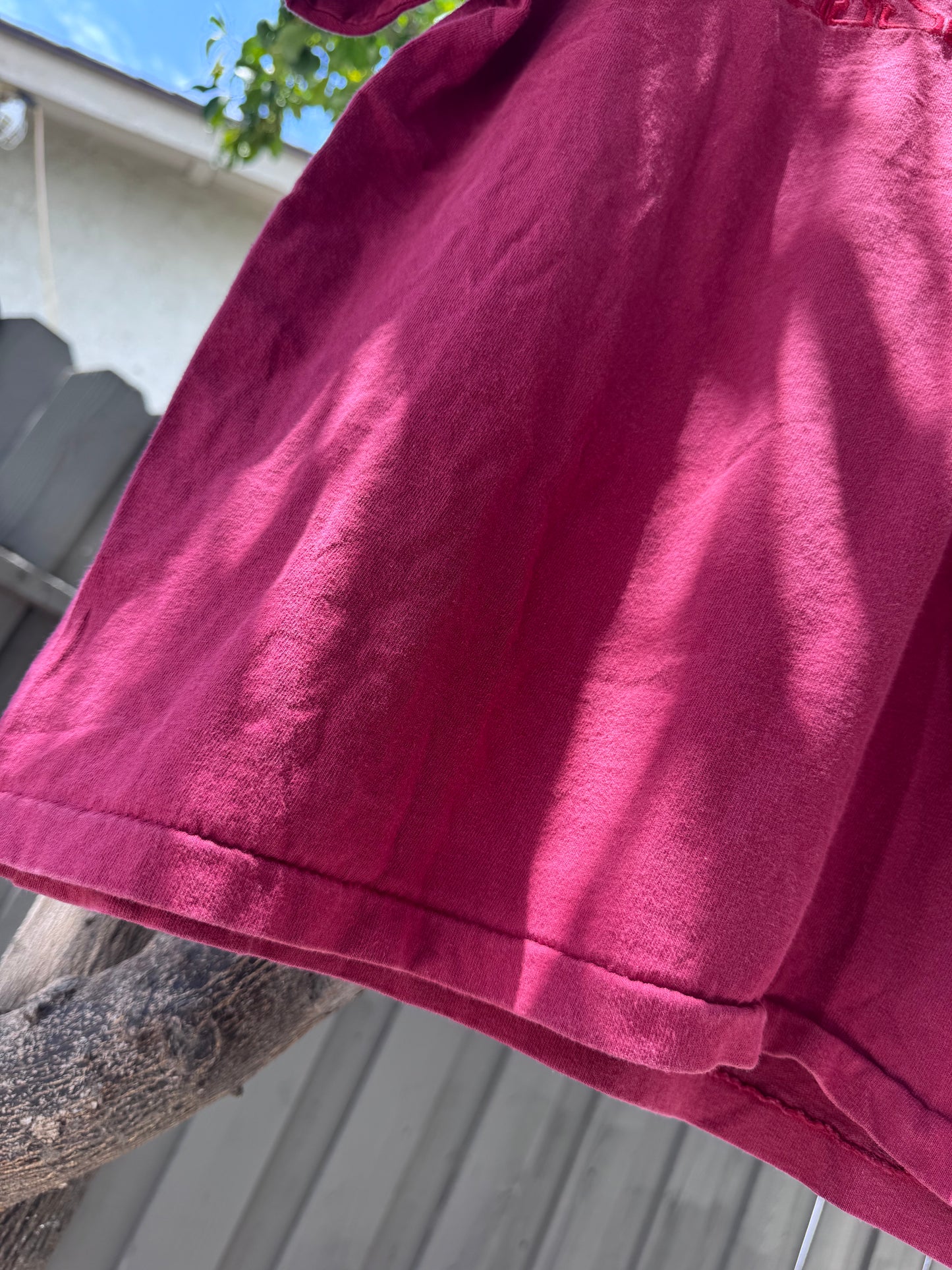 Vtg 90’s Single Stitch DKNY Jeans Burgundy Tee Sz M
