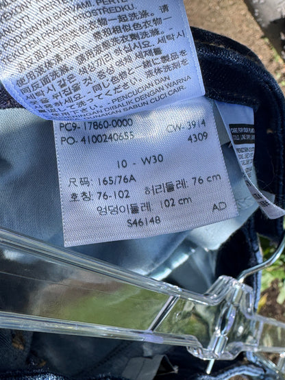 Levi’s Women’s Dark Wash Capri Jeans – Size 10