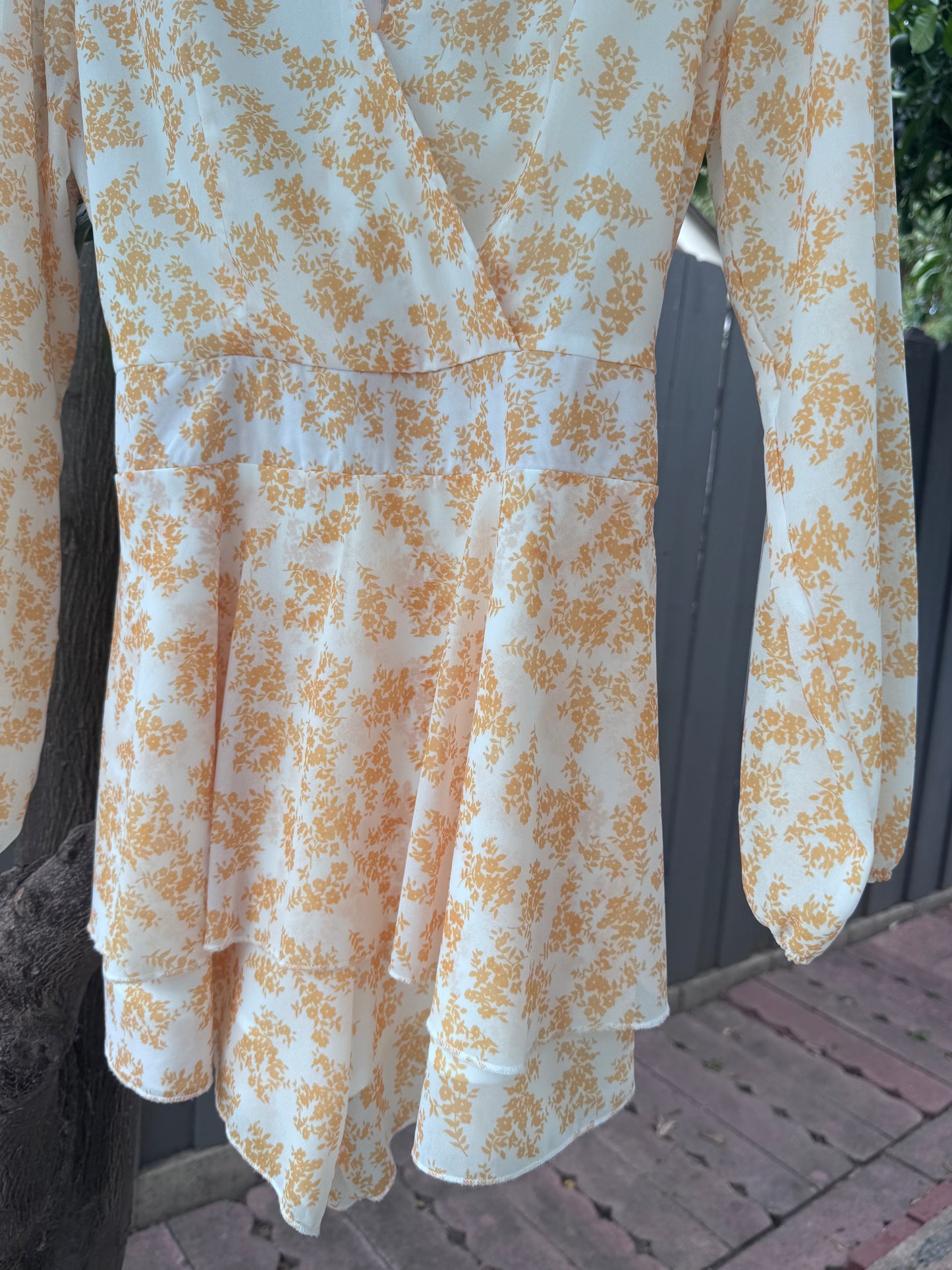 Chic by Fashion Collection White & Mustard Floral Long Sleeve Romper – Size M