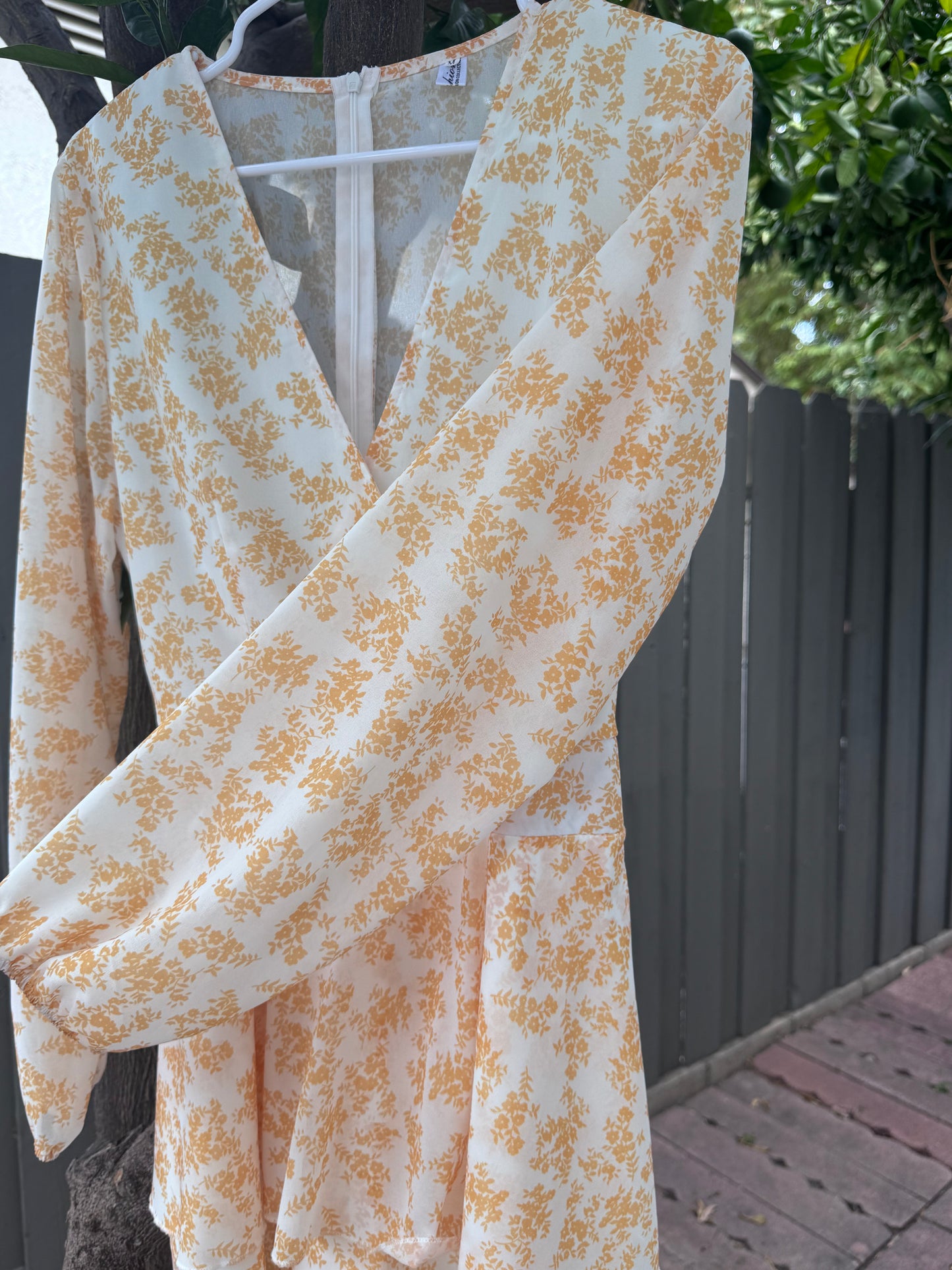 Chic by Fashion Collection White & Mustard Floral Long Sleeve Romper – Size M