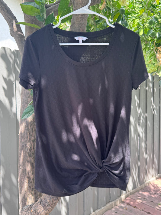 Candie’s Black Short Sleeve Twist-Front Tee – Size M