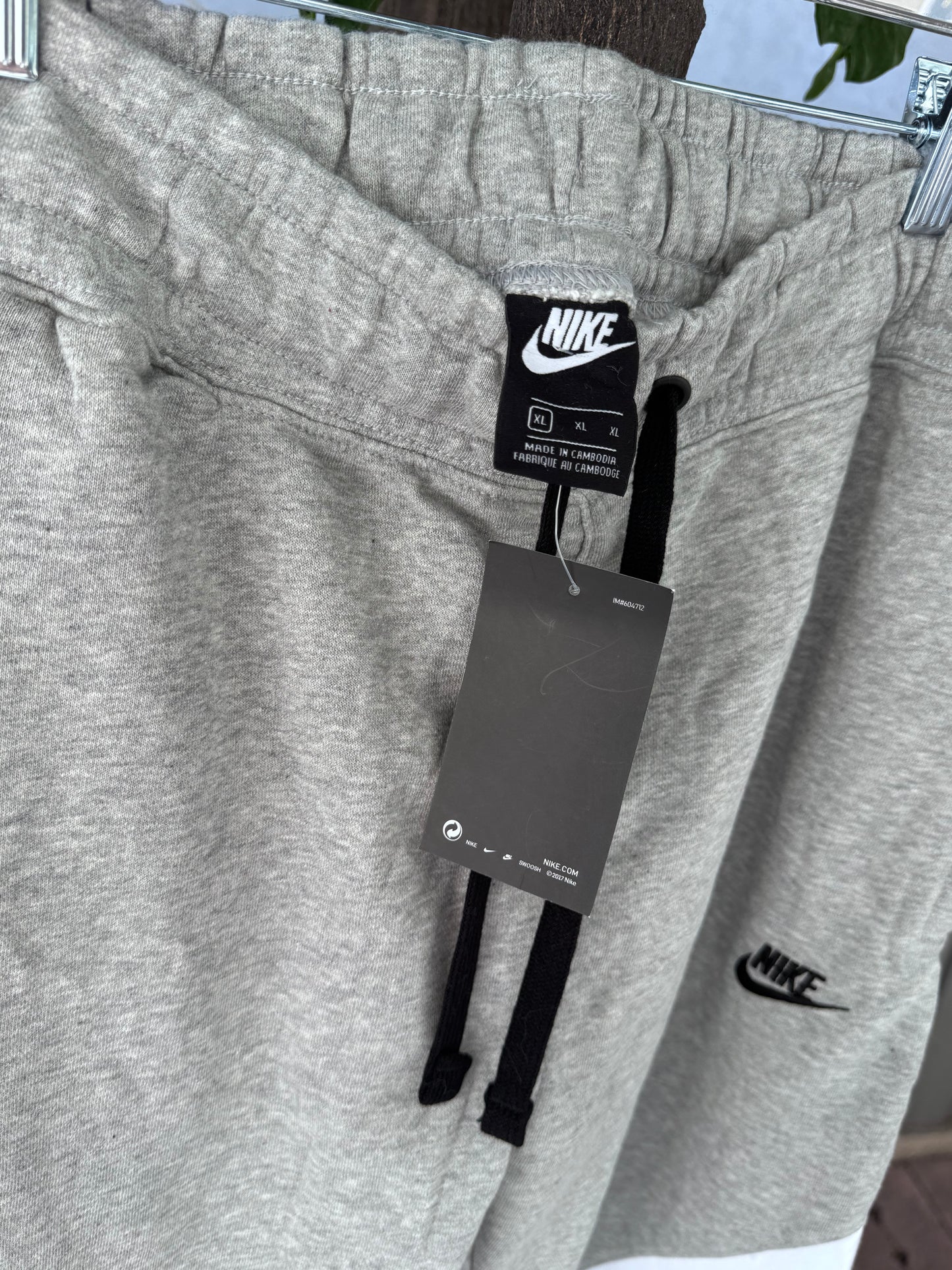 NEW Nike Sportswear Colorblock Joggers Sz XL