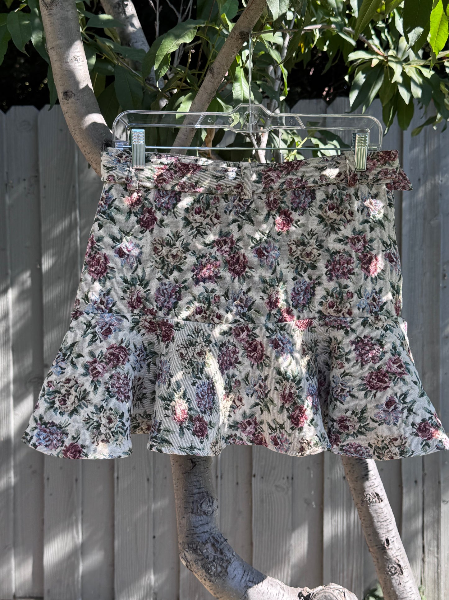 Sofie the Label Floral Tapestry Ruffle Mini Skirt – Size M