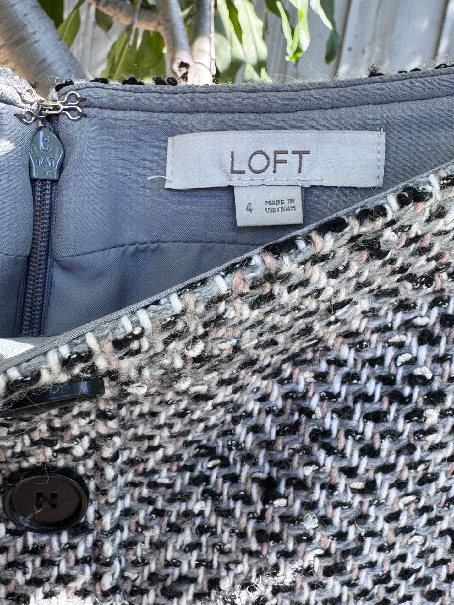 LOFT Button-Front Tweed Mini Skirt – Size 4