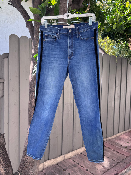 GAP 1969 True Skinny Super High Rise Jeans with Black Velvet Side Stripe Women’s Sz 30R