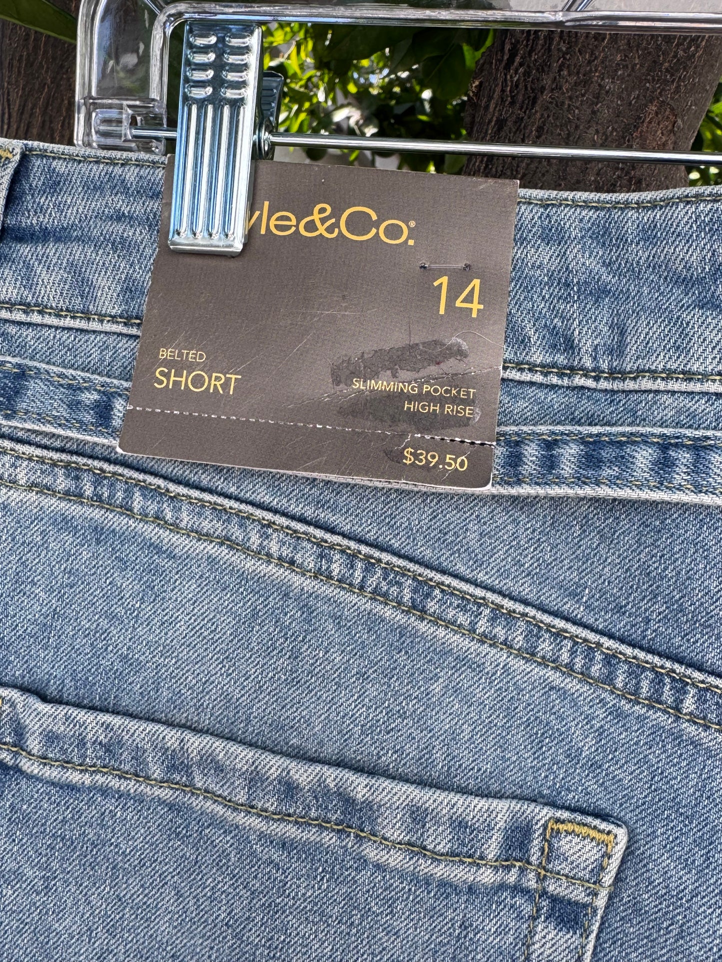 NEW Style & Co High Rise Belted Denim Shorts Women’s Sz 14