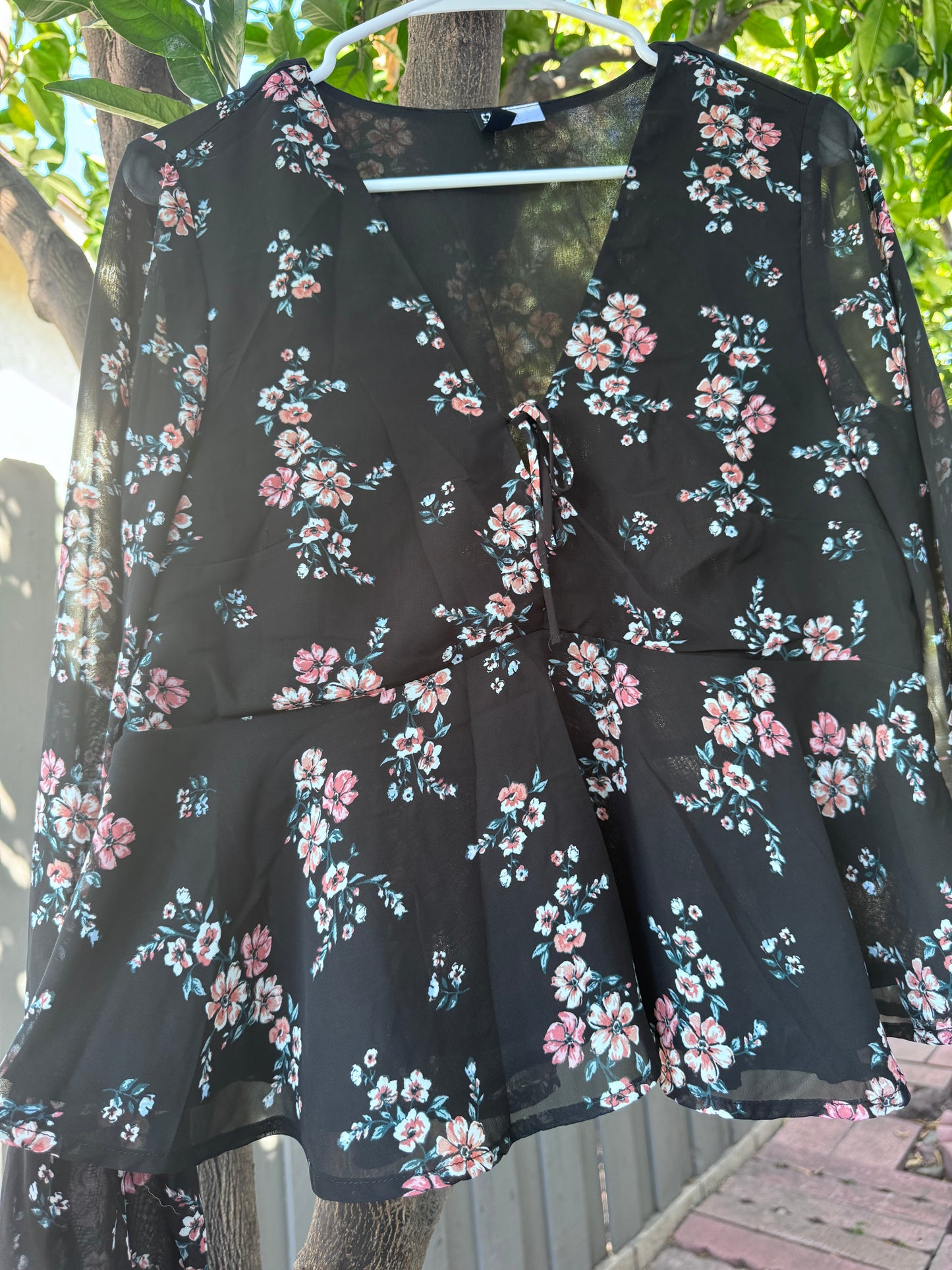 H&M Divided Black Floral Sheer Blouse – Size 8