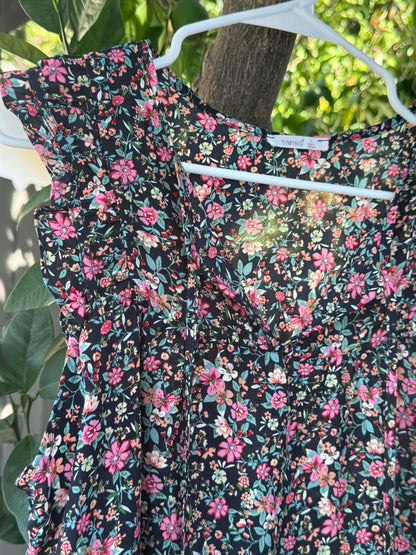 Timing Floral Ruffle Sleeve Blouse – Size L