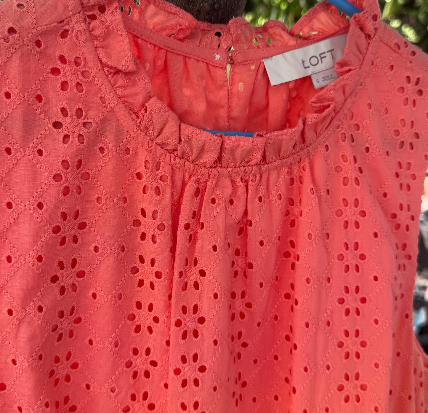 LOFT Coral Eyelet Sleeveless Peplum Top – Sz Small