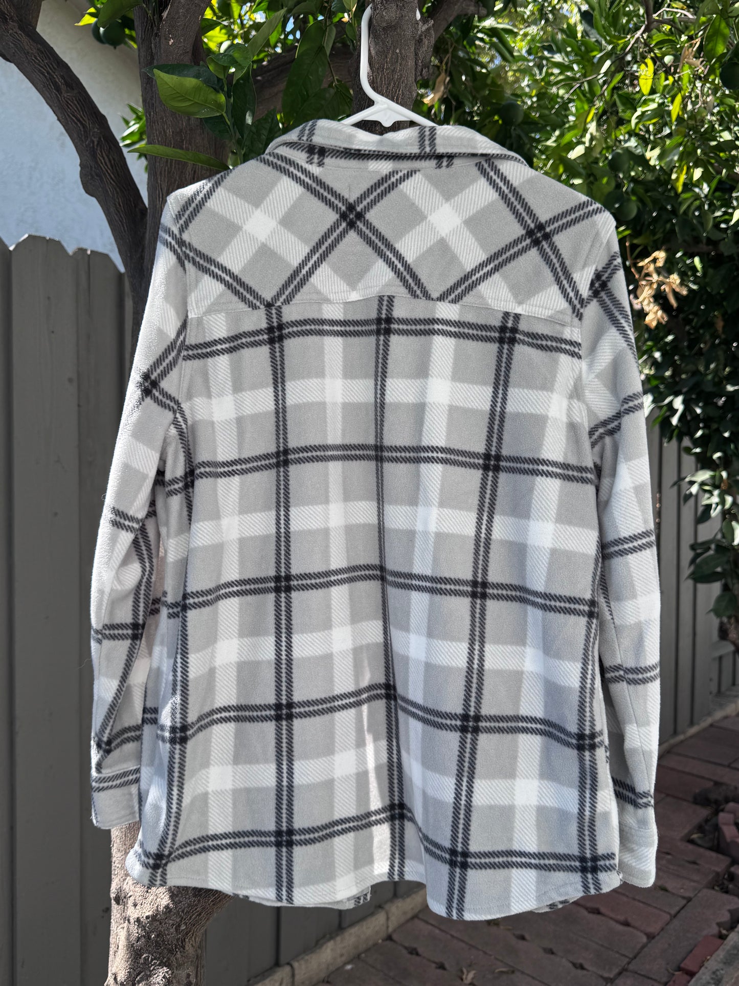 Dictionary Gray Plaid Button-Up Fleece Shacket Sz L