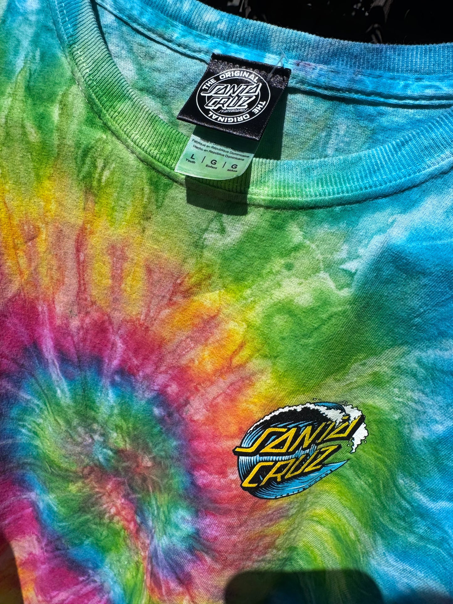 Santa Cruz Tie-Dye Skate Shirt Sz Youth L