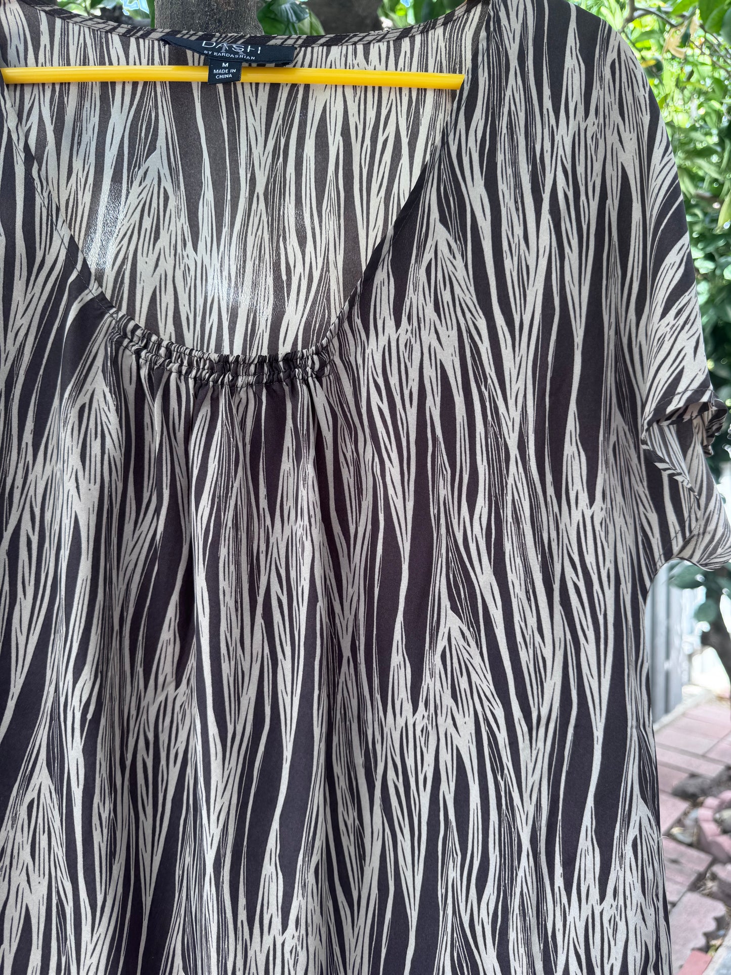 Y2k Dash by Kardashian Brown Abstract Print Blouse Size M