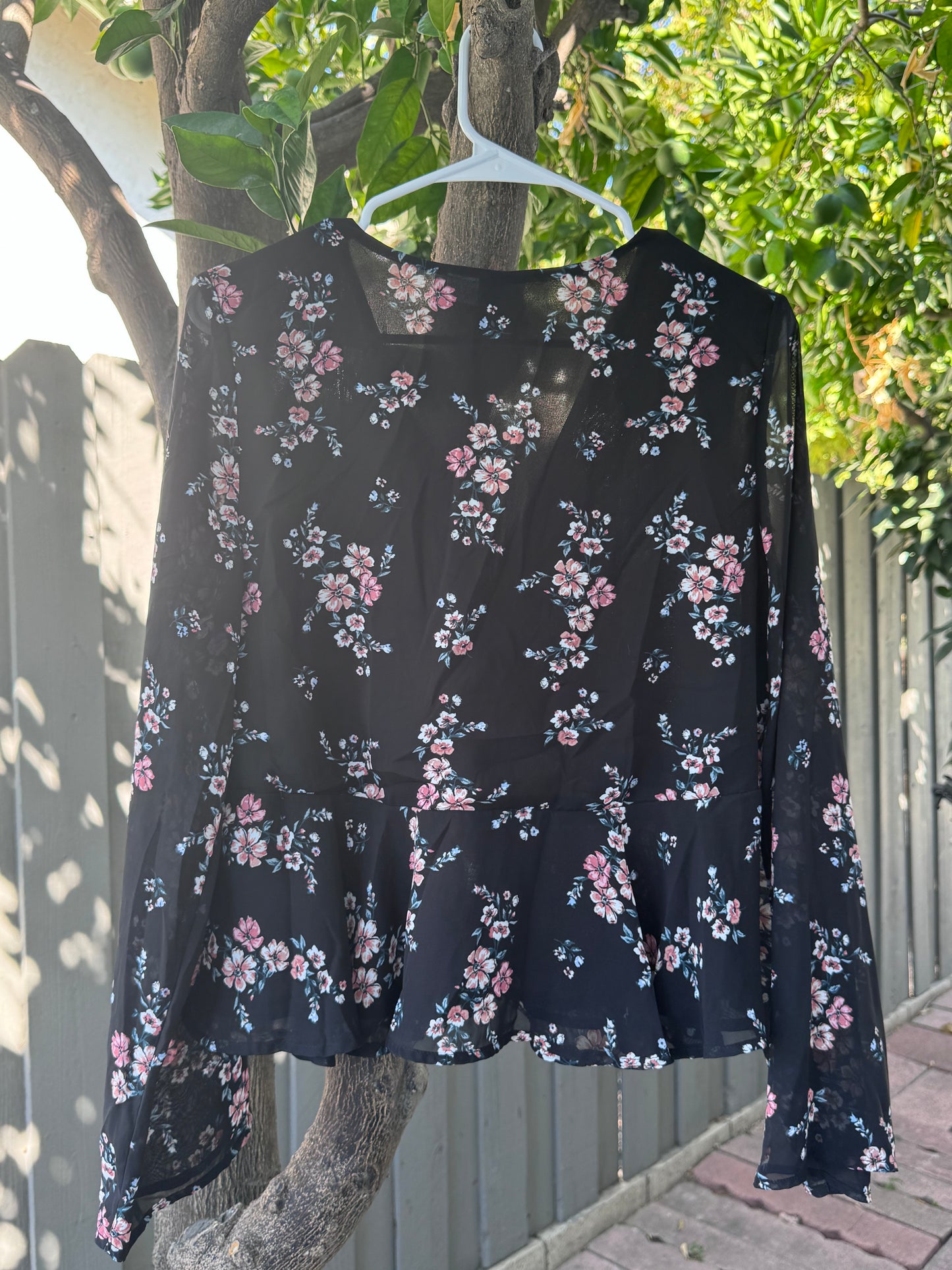 H&M Divided Black Floral Sheer Blouse – Size 8