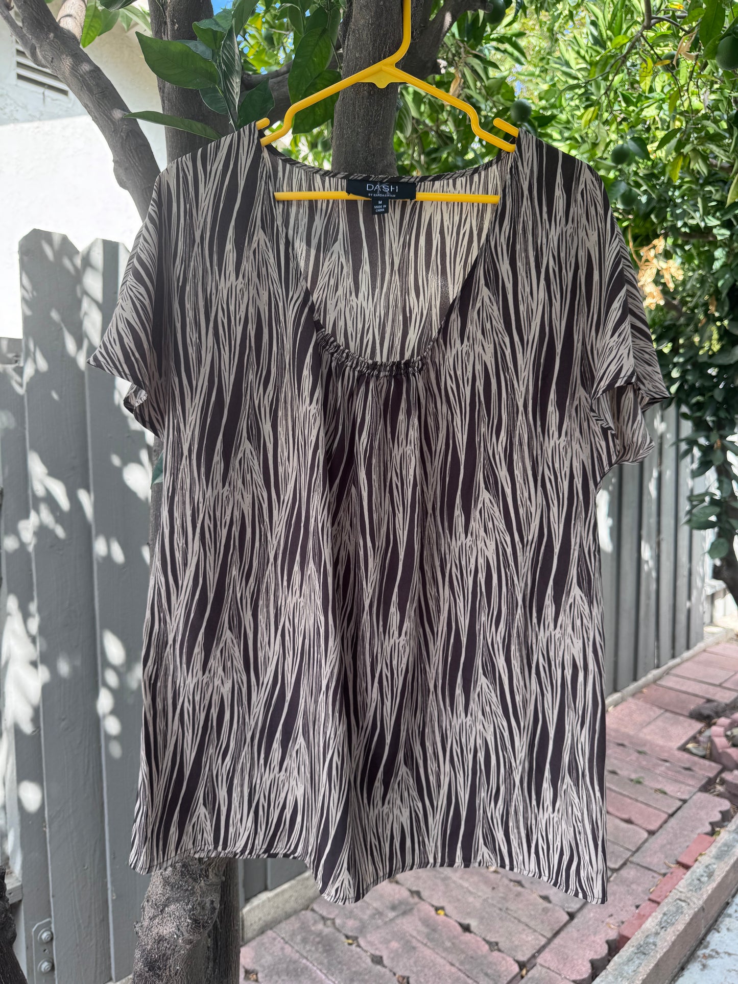 Y2k Dash by Kardashian Brown Abstract Print Blouse Size M