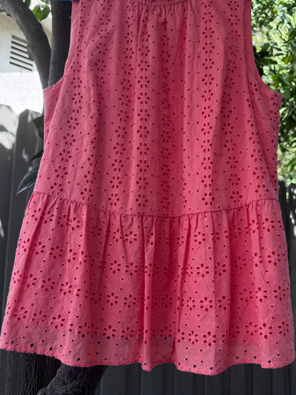 LOFT Coral Eyelet Sleeveless Peplum Top – Sz Small