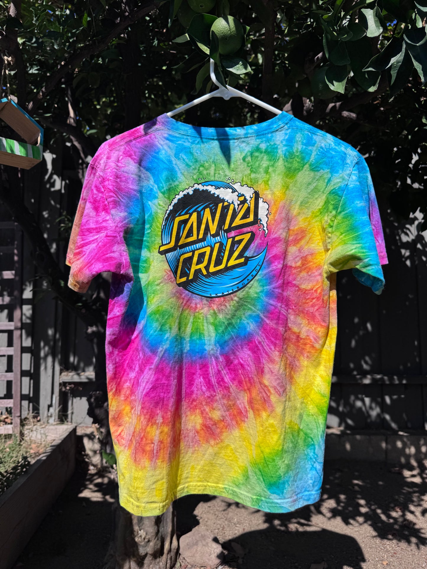 Santa Cruz Tie-Dye Skate Shirt Sz Youth L