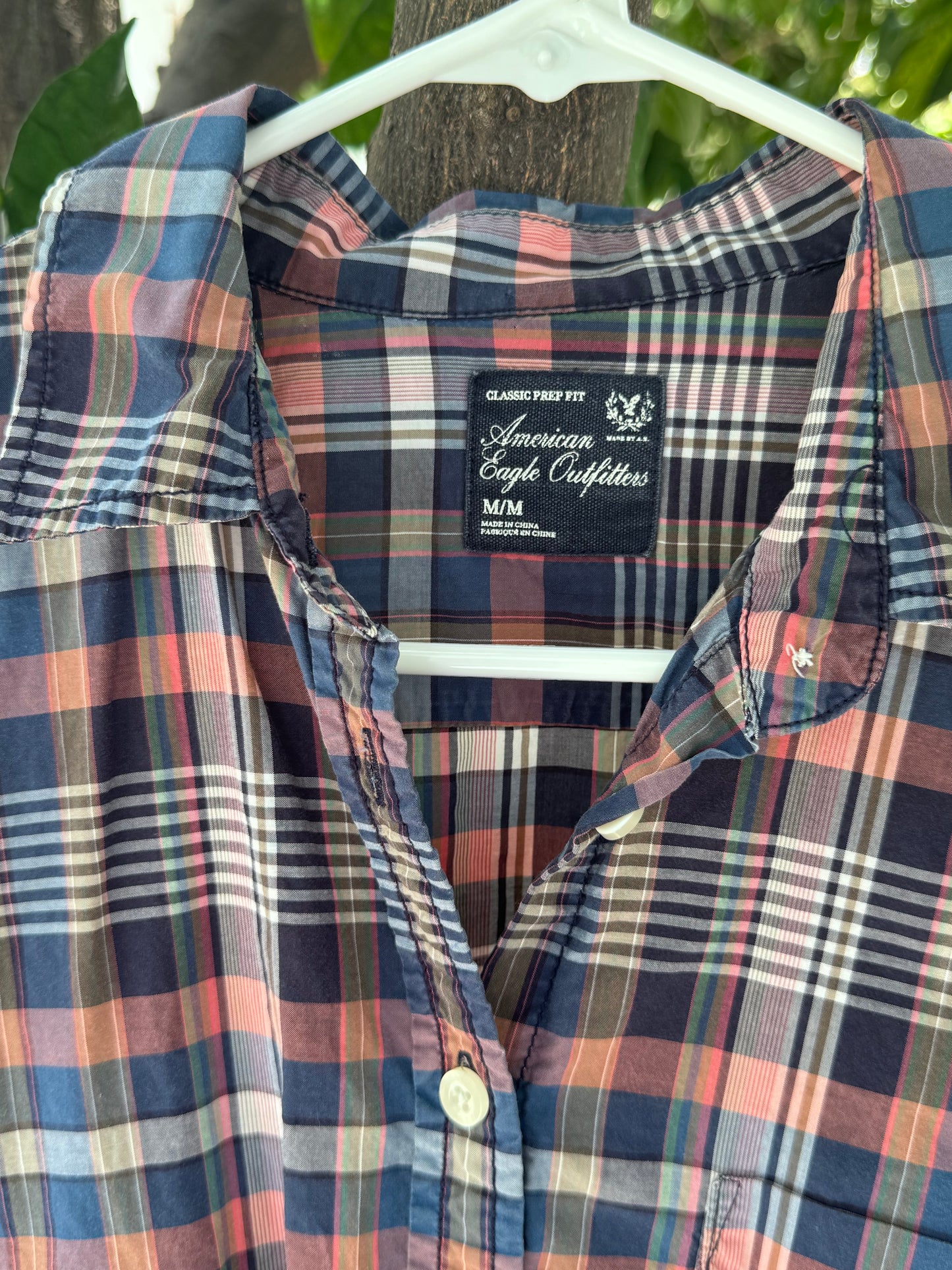 American Eagle Outfitters Classic Prep Fit Plaid Button-Down Shirt Sz M