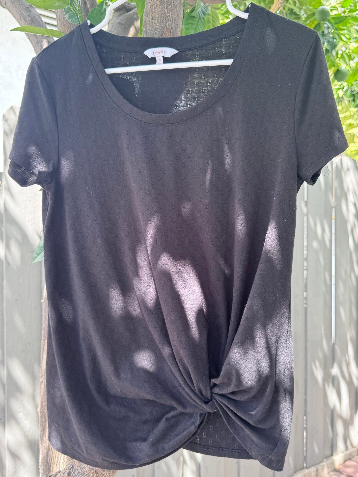 Candie’s Black Short Sleeve Twist-Front Tee – Size M