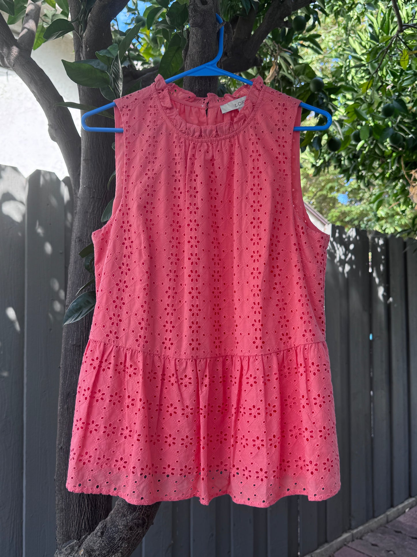 LOFT Coral Eyelet Sleeveless Peplum Top – Sz Small