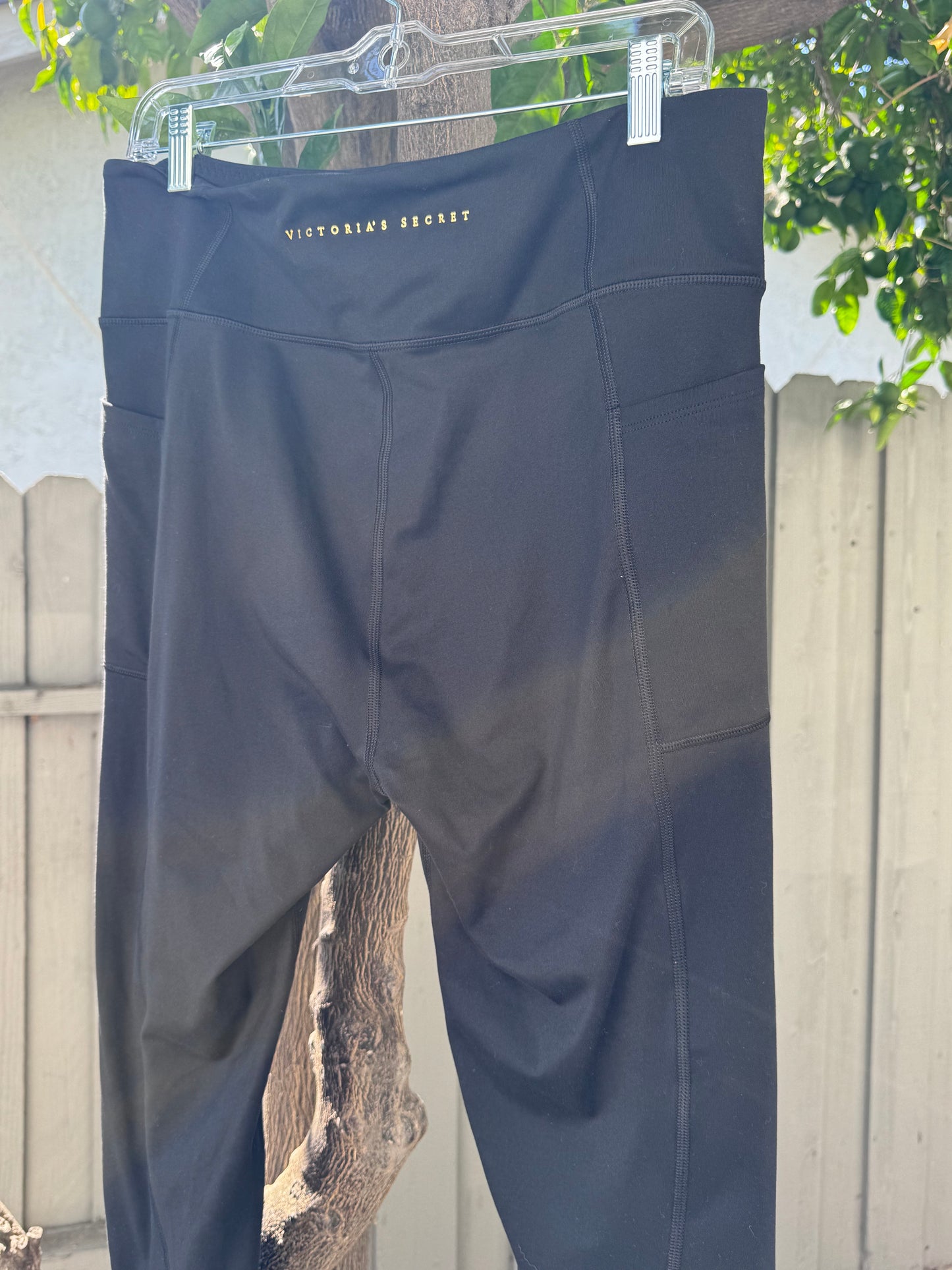 Victoria’s Secret Black High-Waist Leggings with Side Pockets Sz 16