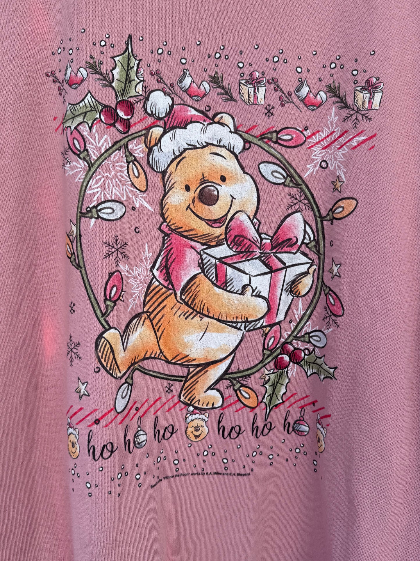 Winnie The Pooh Christmas Graphic Crewneck Sz L